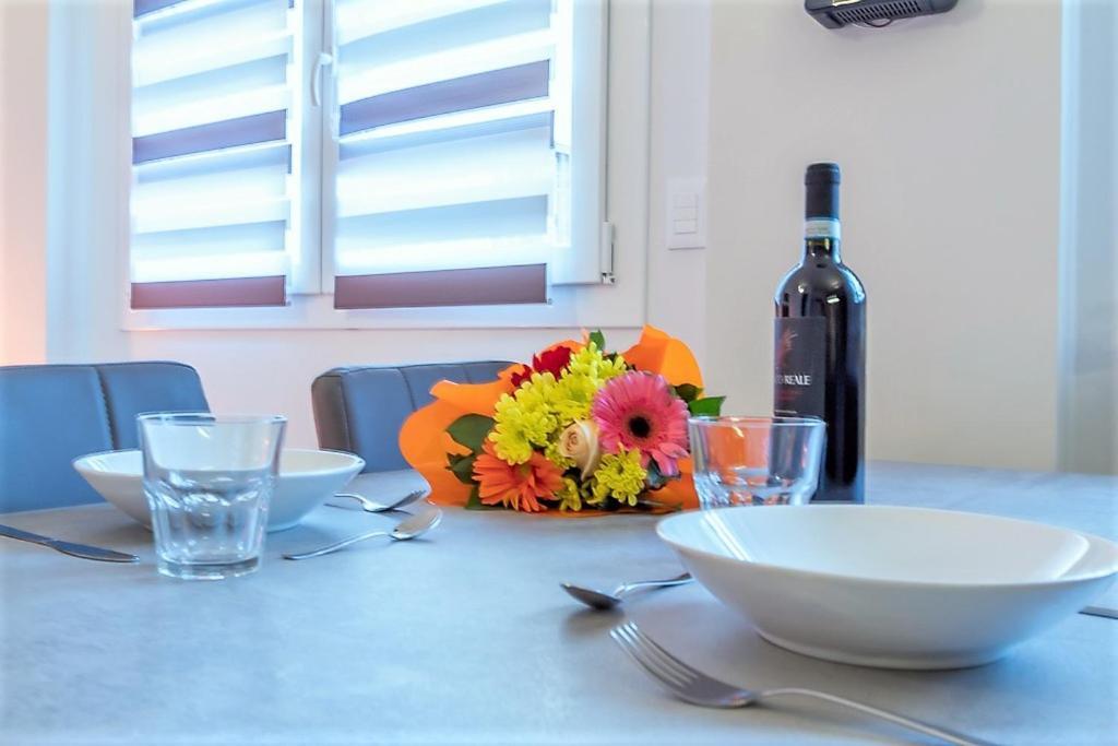 Realkasa Azzarita Flat Apartment Bologna Exterior foto